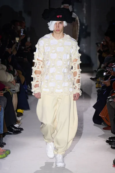 Look 17